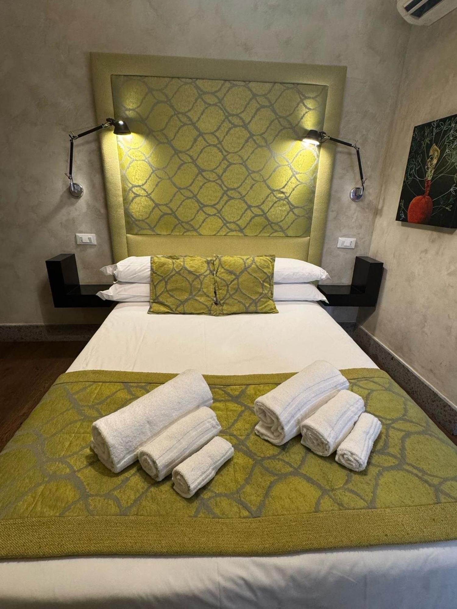 Pantheon Luxury Suite Рим Екстер'єр фото